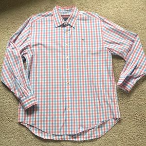 Vineyard Vines men’s button down dress shirt